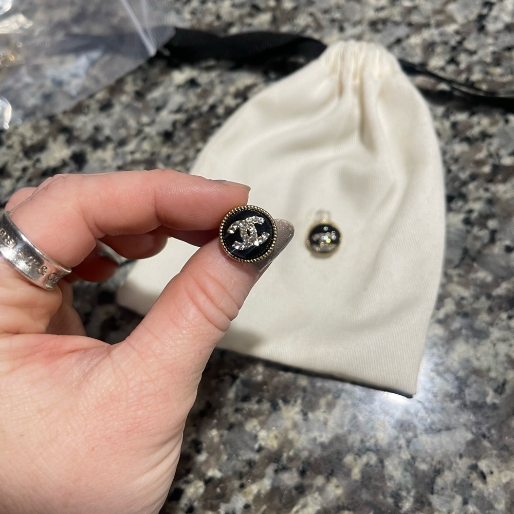 CHANEL Black & Gold Square Enamel ? Women’s Earrings EUC - Picture 3 of 5